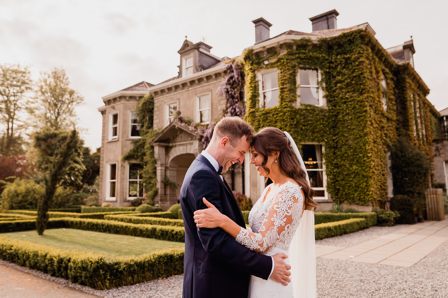 bride and groom at Tinakilly House